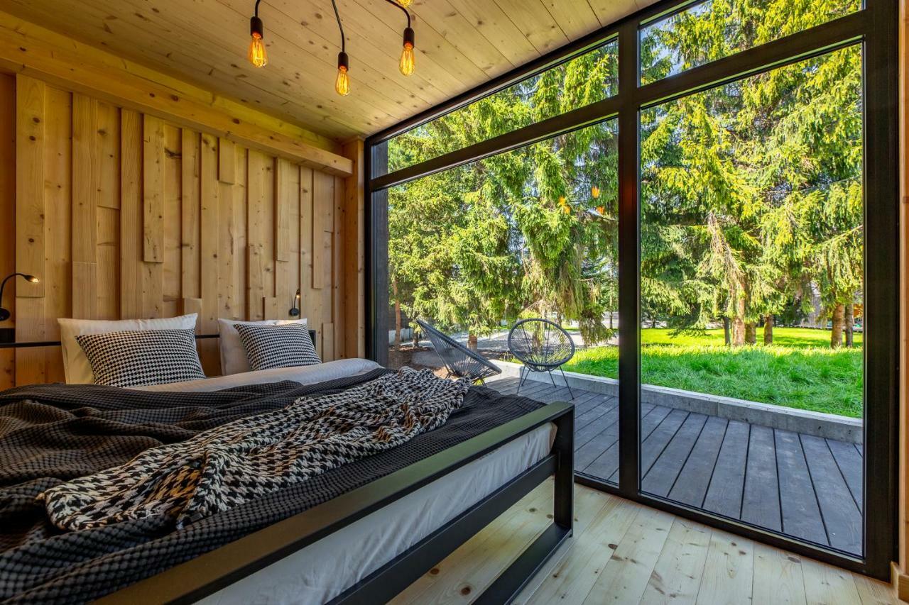 Camppinus Park Villa Jezierzany Bagian luar foto