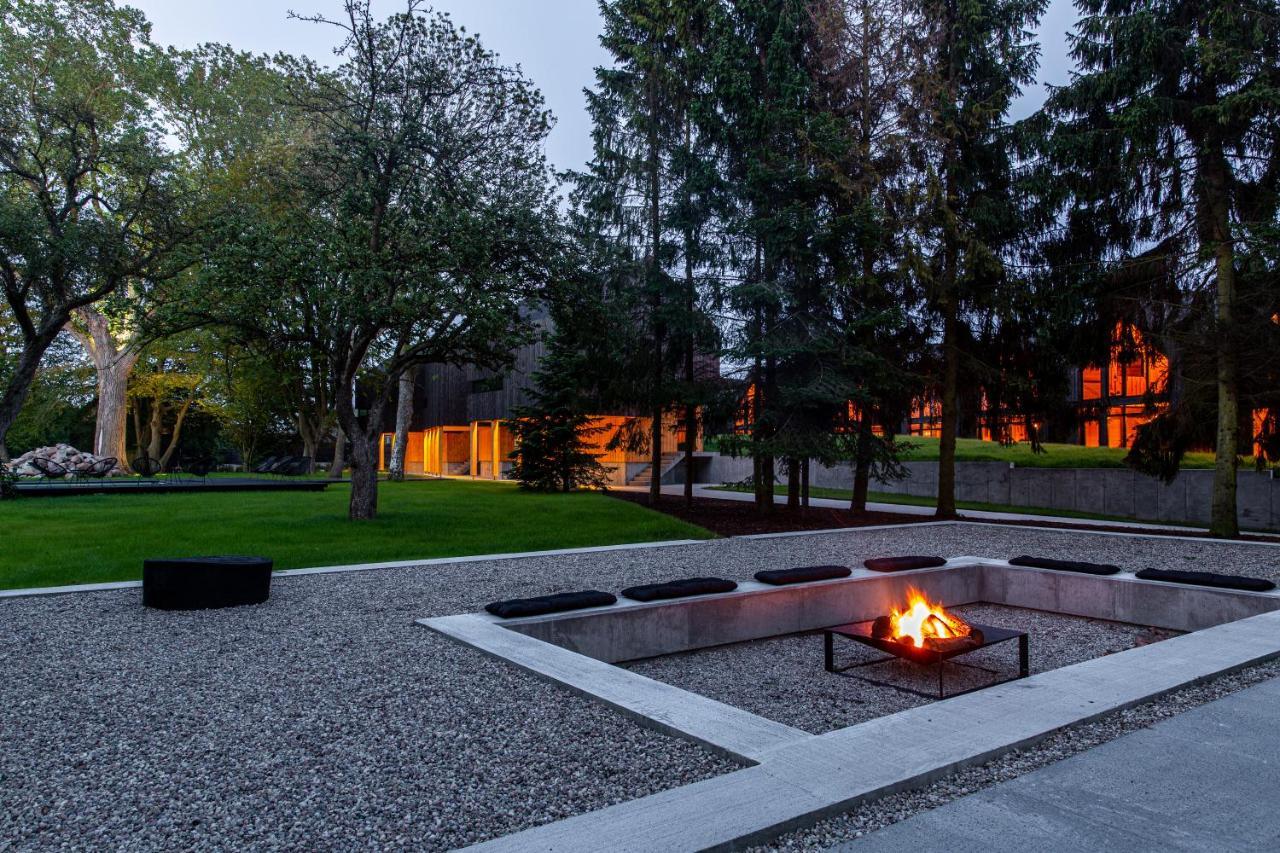 Camppinus Park Villa Jezierzany Bagian luar foto